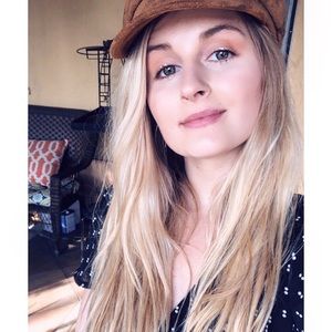 Meet your Posher, Michaela